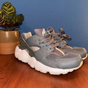 Grey Nike Huarache